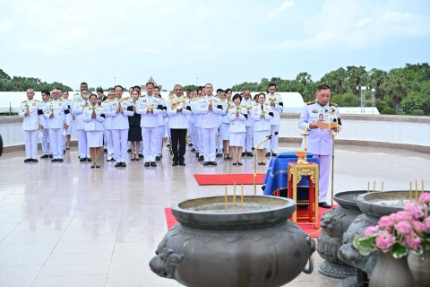 ไฟล์แนบ พระบาทสมเด็จพระเจ้าอยู่หัว ทรงพระกรุณาโปรดเกล้าโปรดกระหม่อมให้ องคมนตรี เป็นผู้แทนพระองค์ ในการบำเพ็ญพระราชกุศล เนื่องในวันอาสาฬหบูชา ประจำปี 2569 ณ พุทธมณฑล ในพระบรมราชูปถัมภ์ จังหวัดนครปฐม