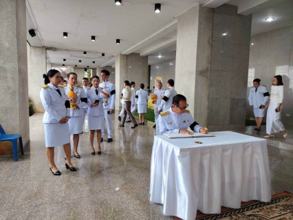 ไฟล์แนบ การประปาส่วนภูมิภาคสาขากระบี่ ภายใต้การบริหารของ นายพรประเสริฐ แก้วสุขศรี ผู้จัดการการประปาส่วนภูมิภาคสาขากระบี่ มอบหมาย นายสุริยา ฟองคำ หัวหน้างานจัดเก็บรายได้ และพนักงานในสังกัด เข้าร่วมกิจกรรมเฉลิมพระเกียรติพระบาทสมเด็จพระเจ้าอยู่หัว เนื่องในโอกาสวันเฉลิมพระชนมพรรษา 28 กรกฎาคม 2569