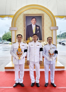 ไฟล์แนบ กปภ.สาขาระนอง ร่วมพิธีถวายเครื่องราชสักการะ วางพานพุ่ม และจุดเทียนถวายพระพรชัยมงคล เนื่องในโอกาสวันเฉลิมพระชนมพรรษา พระบาทสมเด็จพระเจ้าอยู่หัว 28 กรกฎาคม 2569