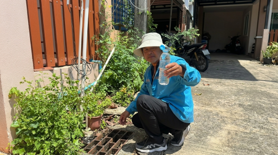 ไฟล์แนบ กปภ.สาขาภูเก็ต นำทีมลงพื้นที่ดำเนินการระบายตะกอนในเส้นท่อจ่ายน้ำ (Blow off)
