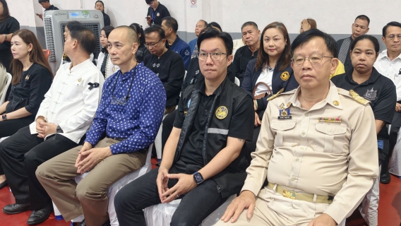 ไฟล์แนบ ประปาส่วนภูมิภาคสาขาลำพูน  โดย นายศุภกฤษณ์  จันทร์ศุภเสน  ผู้จัดการการประปาส่วนภูมิภาคสาขาลำพูน พร้อมด้วยพนักงาน เข้าร่วมกิจกรรมร่วมกับจังหวัดลำพูน จัดกิจกรรม "หน่วยบำบัดทุกข์ บำรุงสุข จังหวัดลำพูนเคลื่อนที่" ครั้งที่ 8  ประจำปีงบประมาณ พ.ศ. 2569 เพื่อออกให้บริการประชาชนเชิงรุกในพื้นที่อำเภอบ้านธิ  วันนี้ (วันจันทร์ที่ 17 สิงหาคม 2569) เวลา 09.00 น. ณ ศูนย์กีฬาและนันทนาการจามเทวีเทศบาลตำบลบ้านกลาง ต.บ้านกลาง อ.เมือง จ.ลำพูน  โดยนายปิยพงศ์ ชูวงศ์ ผู้ว่าราชการจังหวัดลำพูน เป็นประธานเปิดโครงการ 