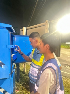 ไฟล์แนบ กปภ.สาขาสมุทรสาคร (พ) ลงพื้นที่ดำเนินการ Step Test ค้นหาท่อแตกท่อรั่ว บริเวณ DMA-26-ประตูระบายน้ำ (แก้มลิง) มุ่งลดน้ำสูญเสีย เพิ่มประสิทธิภาพระบบจ่ายน้ำ