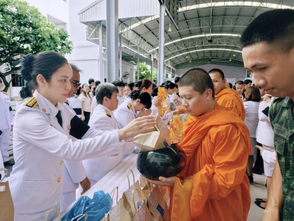 ไฟล์แนบ กปภ.สาขาสมุทรสาคร(พ) ร่วมพิธีสวดพระพุทธมนต์และทำบุญตักบาตร ถวายราชกุศล เนื่องในวันคล้ายวันพระราชสมภพ สมเด็จพระนางเจ้าสิริกิติ์ พระบรมราชินีนาถ พระบรมราชชนนีพันปีหลวง และวันแม่แห่งชาติ