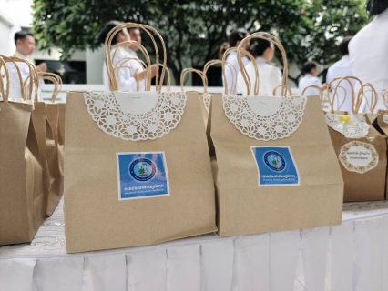 ไฟล์แนบ กปภ.สาขาสมุทรสาคร(พ) ร่วมพิธีสวดพระพุทธมนต์และทำบุญตักบาตร ถวายราชกุศล เนื่องในวันคล้ายวันพระราชสมภพ สมเด็จพระนางเจ้าสิริกิติ์ พระบรมราชินีนาถ พระบรมราชชนนีพันปีหลวง และวันแม่แห่งชาติ