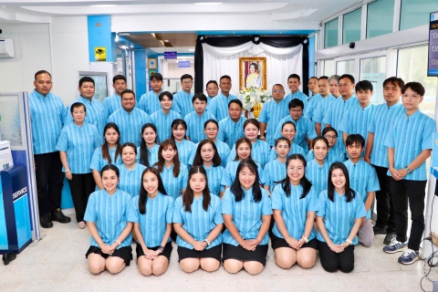 ไฟล์แนบ กปภ.สาขาสมุทรสาคร (พ) จัดพิธีน้อมรำลึก เนื่องในโอกาสวันคล้ายวันพระราชสมภพ และวันแม่แห่งชาติ 12 สิงหาคม 2569