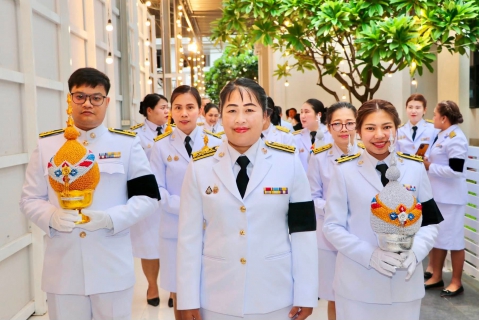 ไฟล์แนบ กปภ.สาขาสมุทรสาคร (พ) ร่วมพิธีถวายเครื่องราชสักการะและวางพานพุ่ม และพิธีจุดเทียนถวายพระพรชัยมงคล เนื่องในโอกาสวันเฉลิมพระชนมพรรษา พระบาทสมเด็จพระเจ้าอยู่หัว