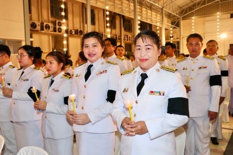 ไฟล์แนบ กปภ.สาขาสมุทรสาคร (พ) ร่วมพิธีถวายเครื่องราชสักการะและวางพานพุ่ม และพิธีจุดเทียนถวายพระพรชัยมงคล เนื่องในโอกาสวันเฉลิมพระชนมพรรษา พระบาทสมเด็จพระเจ้าอยู่หัว