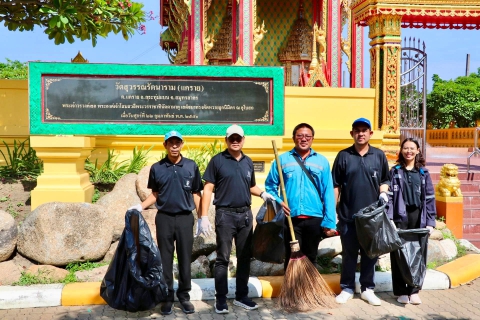 ไฟล์แนบ กปภ.สาขาสมุทรสาคร (พ) ร่วมกิจกรรมจิตอาสาพัฒนาปรับปรุงภูมิทัศน์ศาสนสถาน เนื่องในโอกาสวันเฉลิมพระชนมพรรษา พระบาทสมเด็จพระเจ้าอยู่หัว