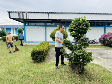 ไฟล์แนบ กปภ.สาขาสามพราน ร่วมกิจกรรมตัดหญ้าและตัดแต่งกิ่งไม้ ปรับปรุงภูมิทัศน์รอบสำนักงาน