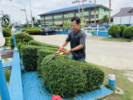 ไฟล์แนบ กปภ.สาขาสามพราน ร่วมกิจกรรมตัดหญ้าและตัดแต่งกิ่งไม้ ปรับปรุงภูมิทัศน์รอบสำนักงาน
