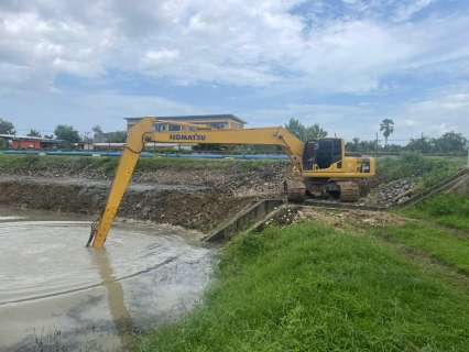 ไฟล์แนบ การประปาส่วนภูมิภาคสาขาเพชรบุรี ดำเนินการขุดตักตะกอนดินและกำจัดวัชพืชในคลองชักน้ำ โดยได้รับการสนับสนุนเรือโป๊ะแม็คโคร จากองค์การบริหารส่วนจังหวัดเพชรบุรี