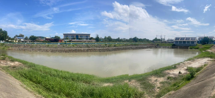 ไฟล์แนบ การประปาส่วนภูมิภาคสาขาเพชรบุรี ดำเนินการขุดตักตะกอนดินและกำจัดวัชพืชในคลองชักน้ำ โดยได้รับการสนับสนุนเรือโป๊ะแม็คโคร จากองค์การบริหารส่วนจังหวัดเพชรบุรี