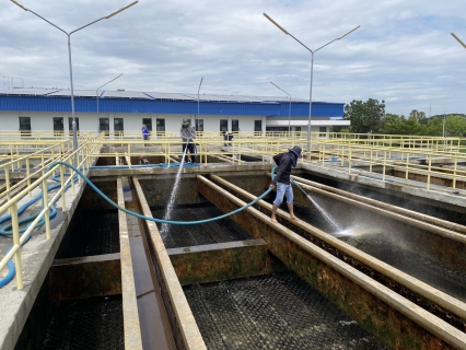 ไฟล์แนบ การประปาส่วนภูมิภาคสาขาเพชรบุรี ทำกิจกรรมล้างถังตกตะกอน โรงกรองน้ำขนาด 2,000 ลบ.ม./ชม.สถานีผลิตน้ำบ้านลาด