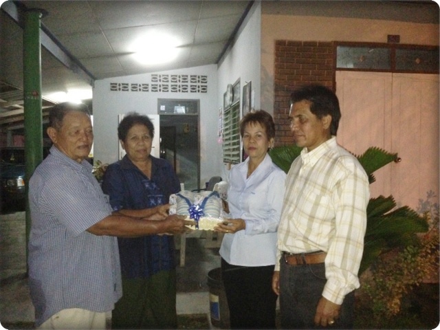 แทนคำขอบคุณ กปภ.สาขาขนอม มอบรางวัลให้แก่ผู้แจ้งท่อแตก-รั่ว
