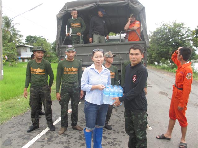 กปภ.สาขาศีขรภูมิออกหน่วยบริการเคลื่อนที่เติมความห่วงใยผู้ประสบภัยน้ำท่วม