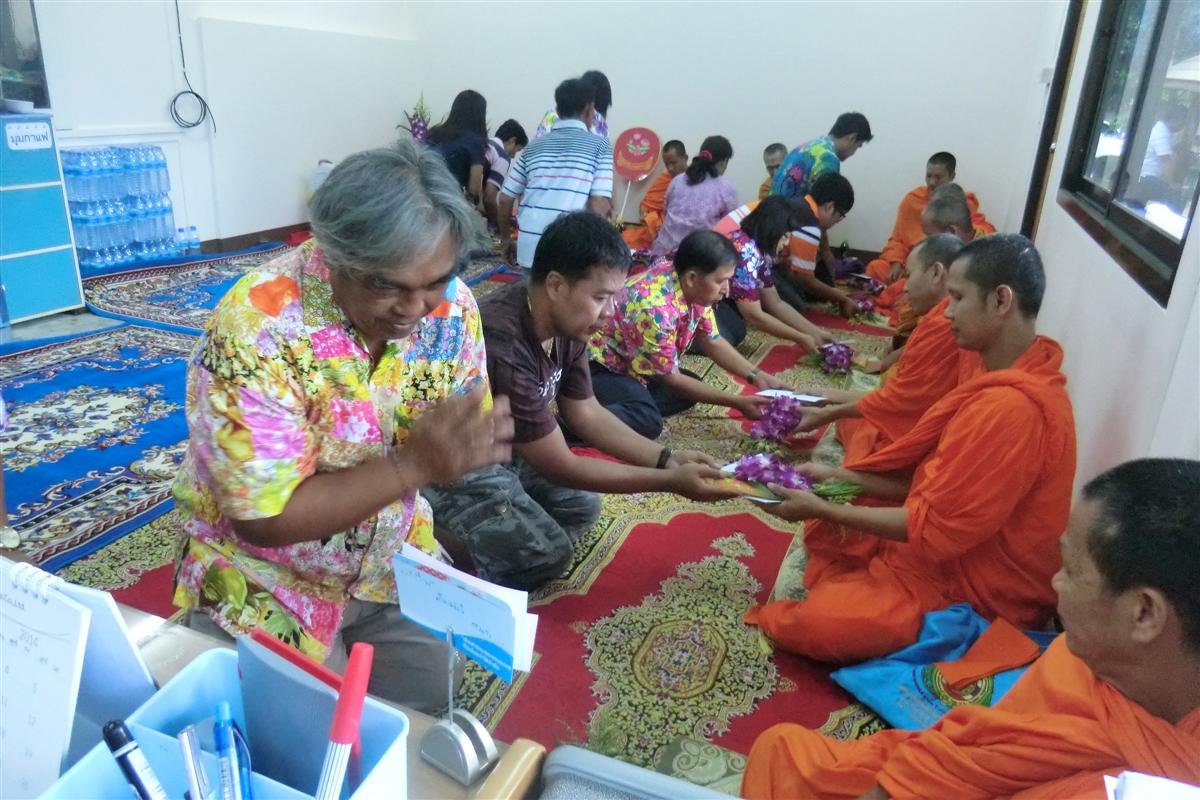 กปภ.สาขาท่ามะกา ร่วมทำบุญสำนักงาน ประจำปี 2557 เมื่อวันที่ 5 เมษายน 2557