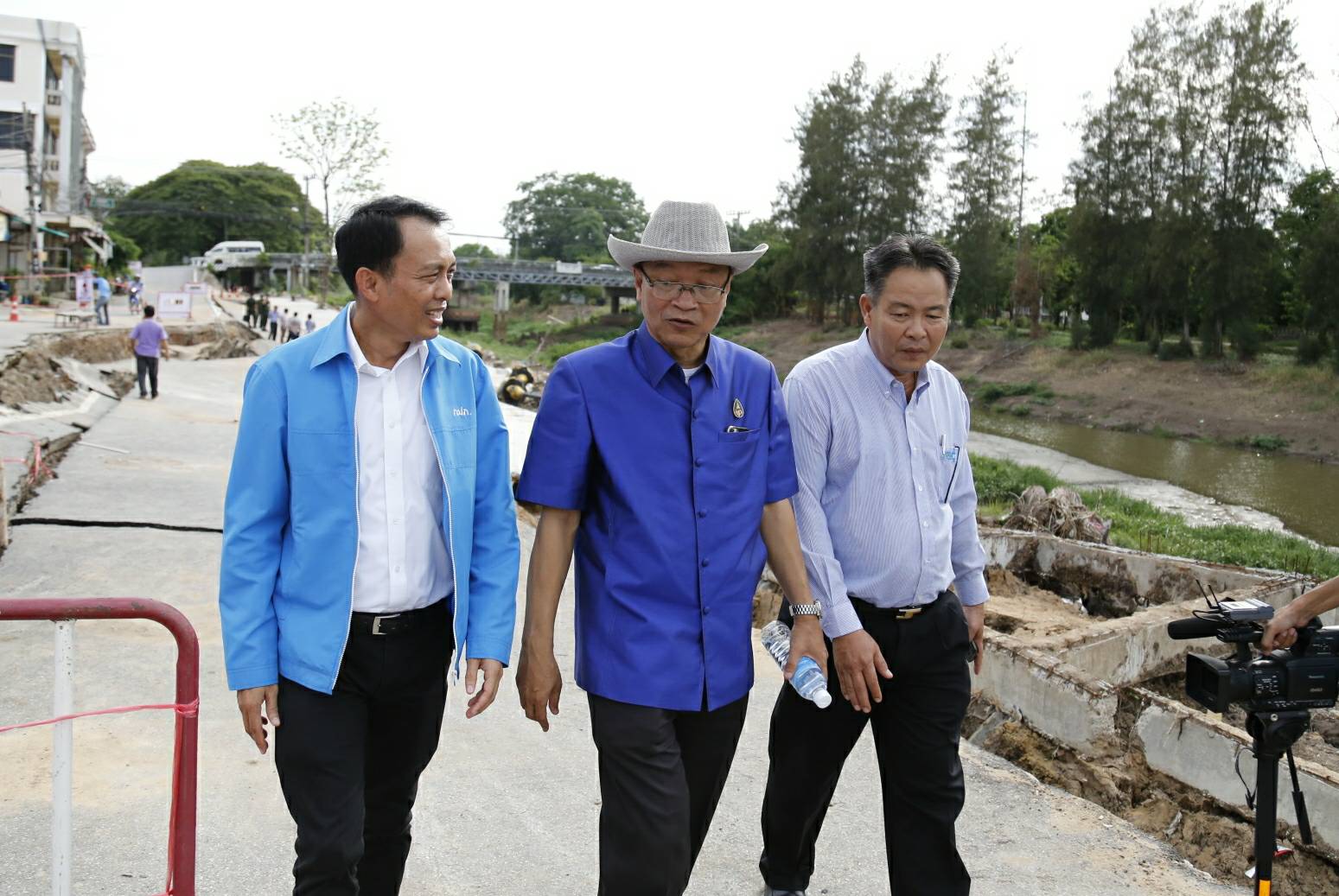 กปภ.ลงพื้นที่นครนายก เร่งแก้ปัญหาถนนทรุด