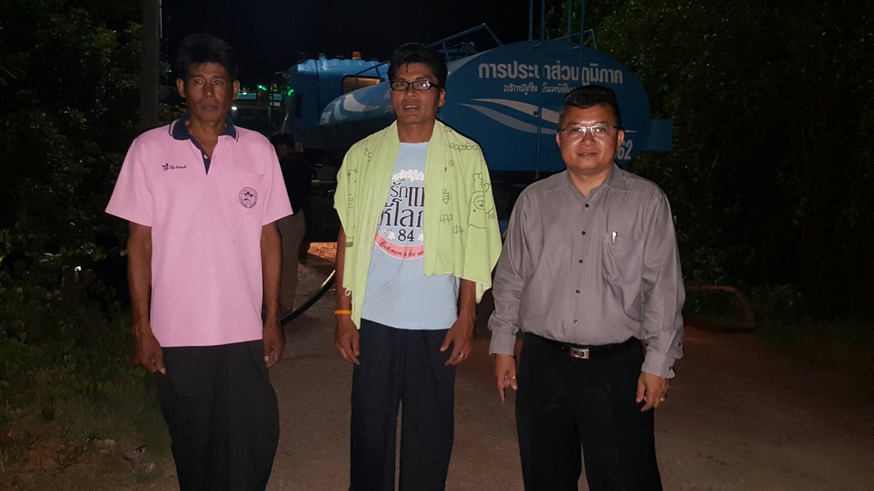 กปภ.สาขาสมุทรสงคราม ลงพื้นที่แก้ปัญหาน้ำไหลอ่อนถึงไม่ไหล ตำบลคลองโคน และตำบลยี่สาร