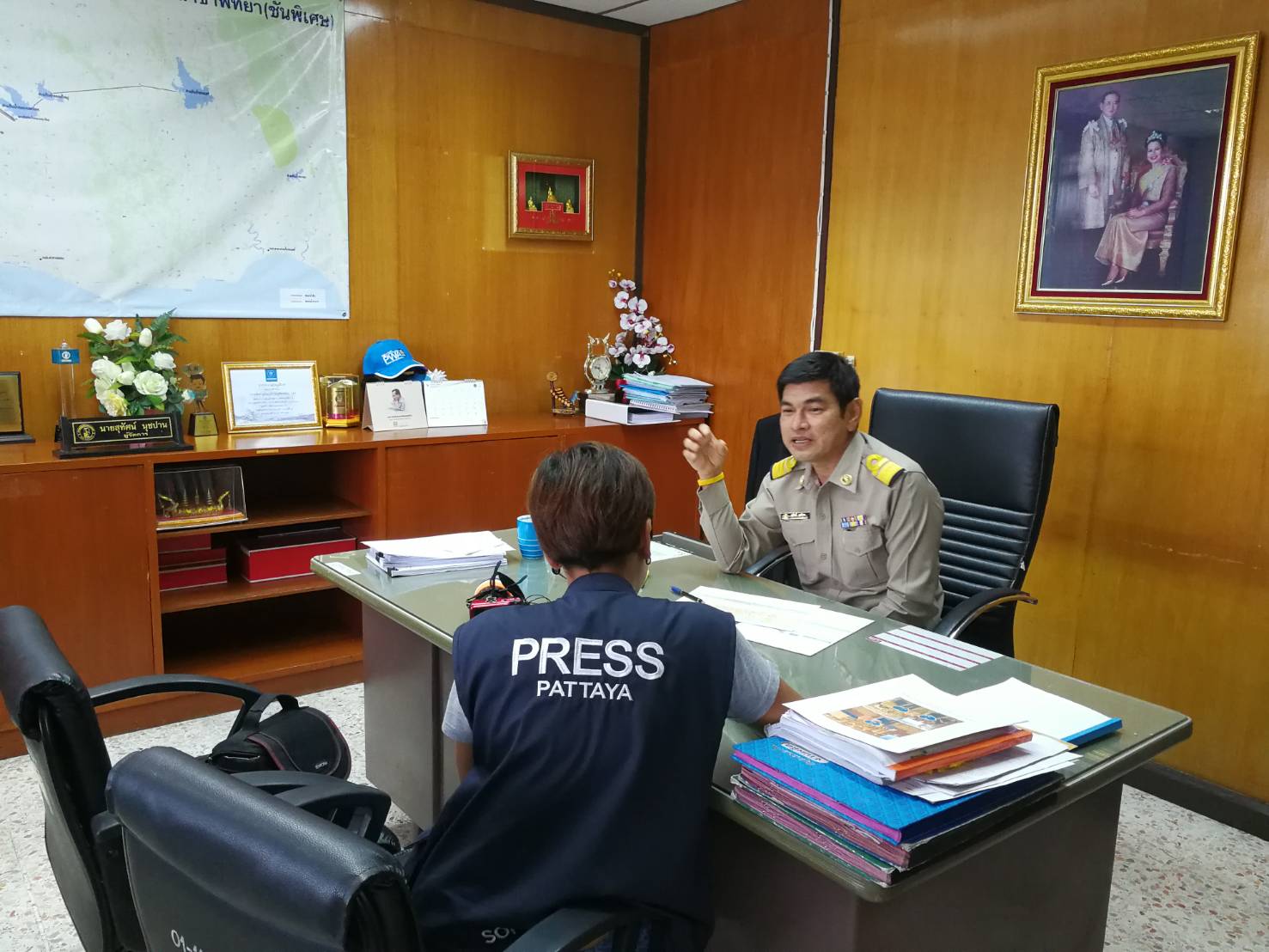 ผจก.กปภ. (พ) สาขาพัทยา ให้สัมภาษณ์สื่อฯ ท้องถิ่น ยืนยันน้ำประปาเพียงพอแน่นอน
