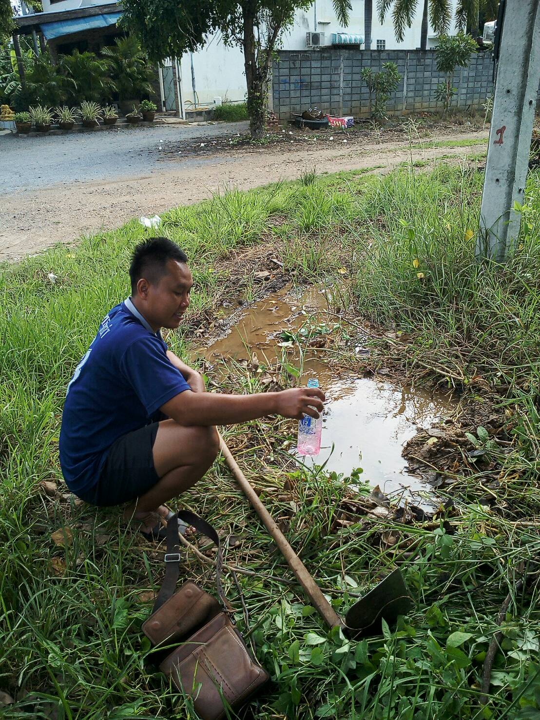 กปภ.สาขาด่านช้างดำเนินการซ่อมท่อเมน PVC ขนาด 150 มม.