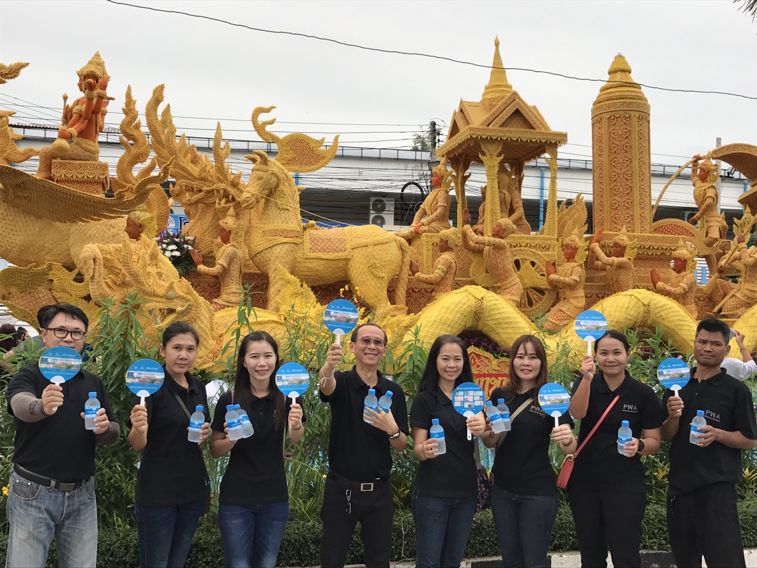 กปภ.สาขาอุบลราชธานีร่วมงานสืบสานประเพณีแห่เทียนเข้าพรรษาจังหวัดอุบลราชธานีประจำปี ๒๕๖๐