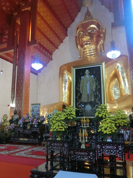 การประปาส่วนภูมิภาคสาขาพะเยา ร่วมสนับสนุนน้ำดื่มในพิธีการบำเพ็ญกุศล เพื่อถวายเป็นพระราชกุศลแด่พระบาทสมเด็จพระปรมินทรมหาภูมิพลอดุลยเดชบรมนาถบพิตร สวรรคตครบ 1 ปี