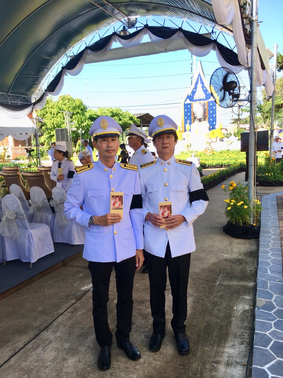 การประปาส่วนภูมิภาค สาขาปากน้ำประแสร์ นำโดยนาย อาวุธ สุขสวัสดิ์ พร้อมด้วยหัวหน้างาน และพนักงานในสังกัด เข้าร่วมพิธีถวายดอกไม้จันทร์ เนื่องในพระราชพิธีถวายพระเพลิงพระบรมศพระบาทสมเด็จพระปรมินทรมหาภูมิพลอดุลยเดชฯ