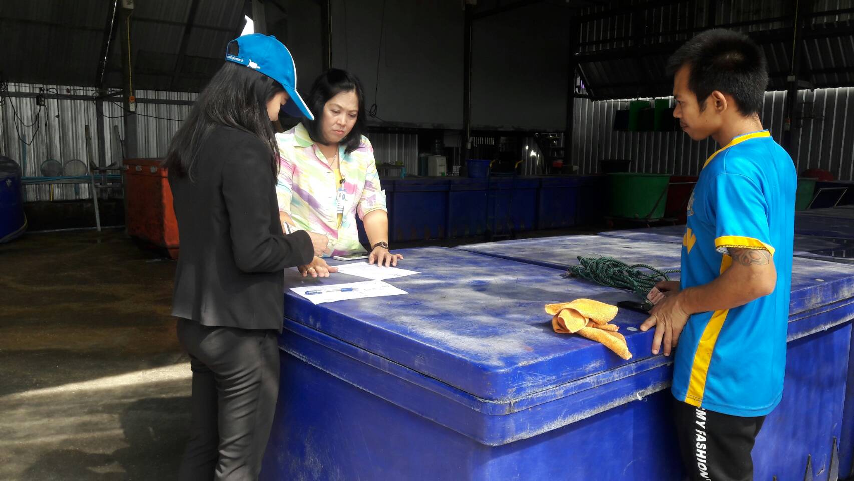 กปภ.สาขาสมุทรสงคราม ลงพื้นที่เร่งรัด/ติดตามหนี้ค้างชำระ