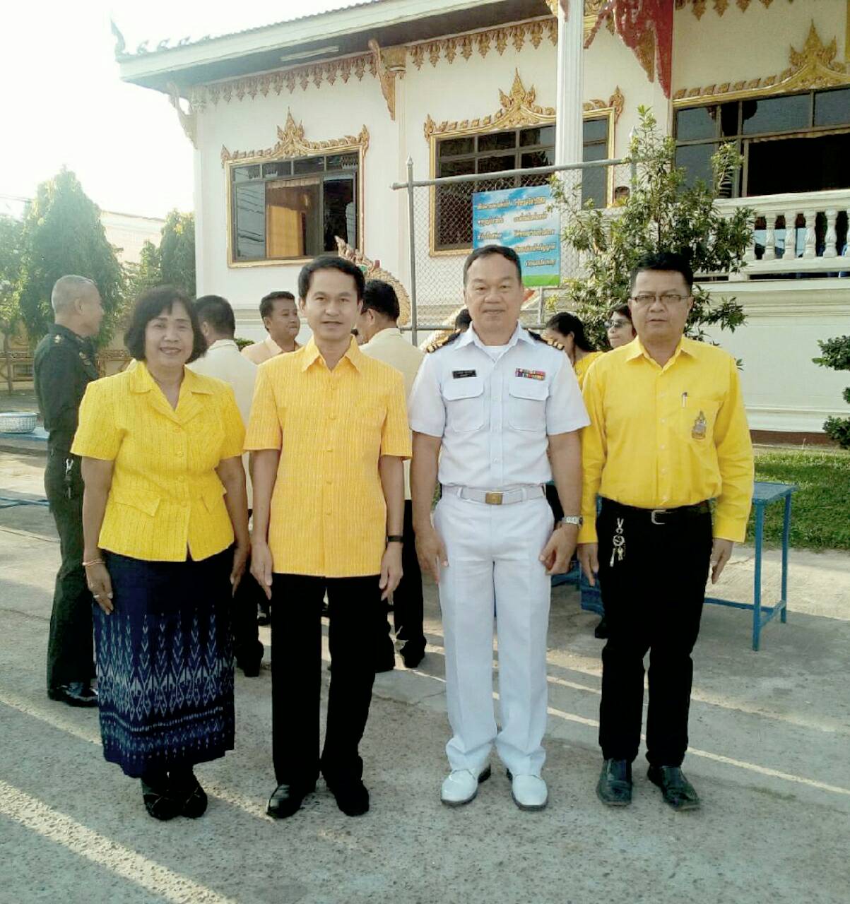 กปภ.สาขาโพนพิสัย ร่วมพิธีทำบุญตักบาตร เนื่องในวันคล้ายวันเฉลิมพระชนมพรรษา พระบาทสมเด็จพระปรมินทรมหาภูมิพลอดุลยเดช บรมนาถบพิตร และพิธีเปิด โครงการตลาดประชารัฐ อ.โพนพิสัย จ.หนองคาย