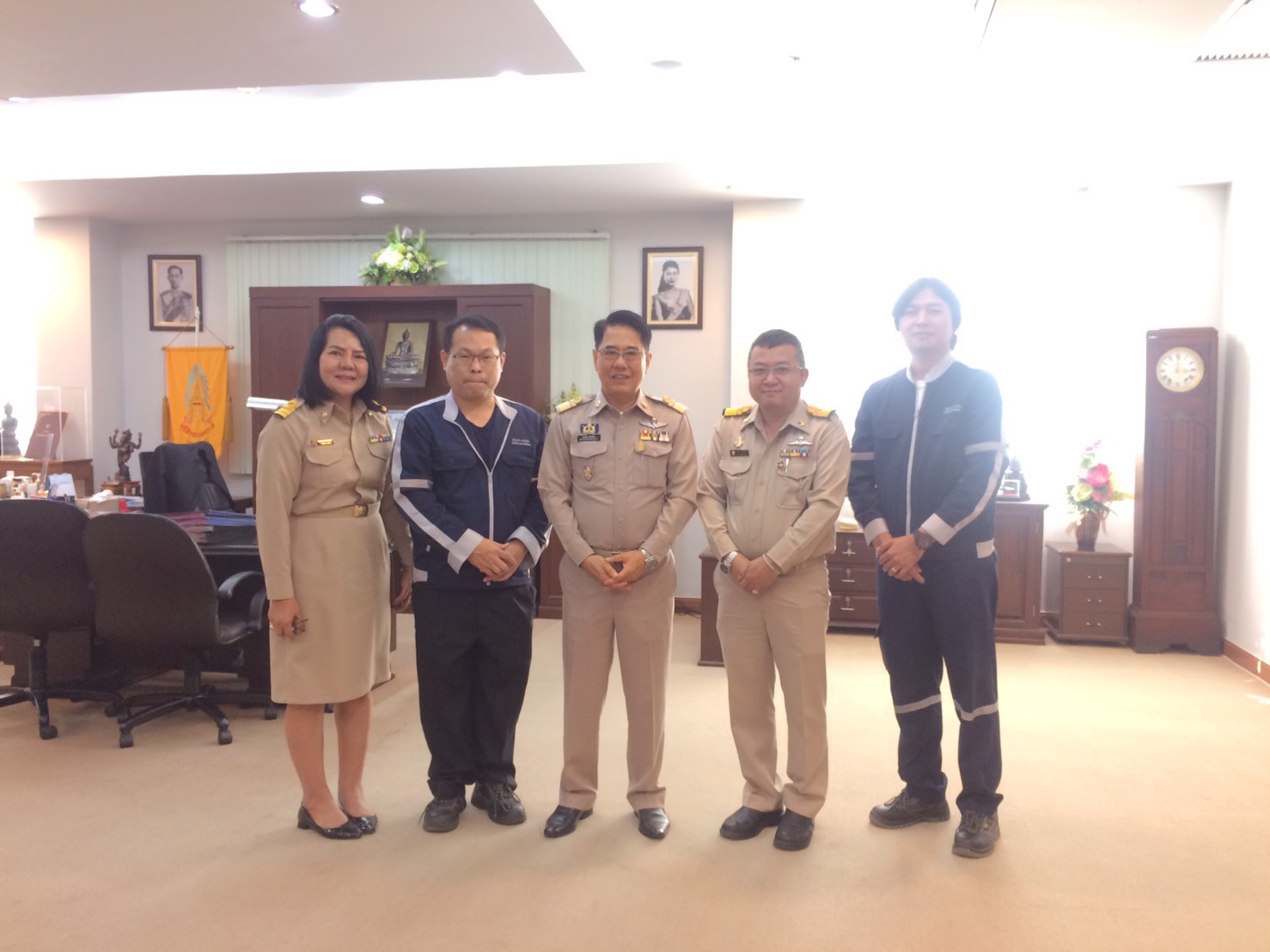 กปภ.สาขาสมุทรสงคราม เข้าพบผู้ว่าราชการจังหวัดสมุทรสงครามและรองผู้ว่าราชการจังหวัดสมุทรสงคราม ในโอกาสขอพรปีใหม่ ปี 2561