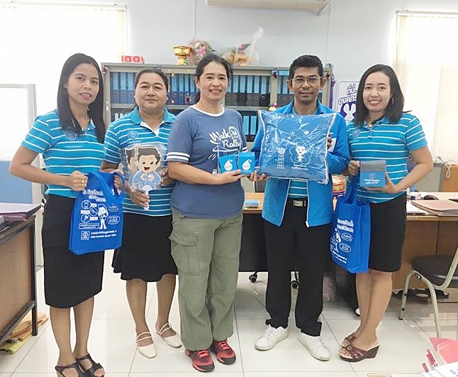 การประปาส่วนภูมิภาคสาขาสงขลาร่วมกับการประปาส่วนภูมิภาคเขต5 ออกบูธแจกน้ำดื่มบรรจุขวดตราสัญลักษณ์ กปภ. ในกิจกรรมวันเด็กแห่งชาติ 12 มกราคม 2562