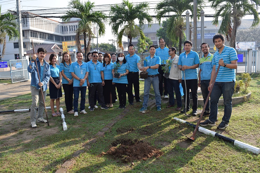 กปภ.สาขากำแพงเพชร จัดกิจกรรมปลูกต้นไม้พร้อมปรับปรุงภูมิทัศน์รอบอาคารสำนักงาน แสดงพลังความสามัคคีทำความดีด้วยหัวใจ