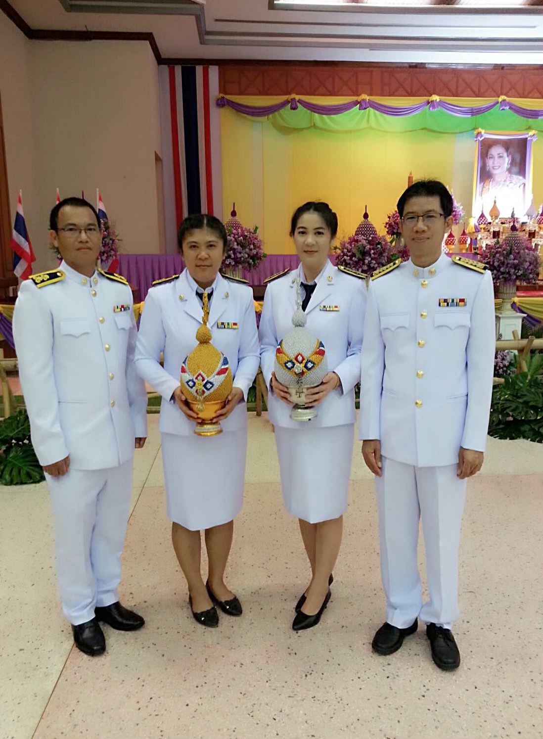 เมื่อวันที่ 3 มิถุนายน 2562  การประปาส่วนภูมิภาคสาขาน่าน  โดยนายเรืองเดช ริกากรณ์ ผู้จัดการการประปาส่วนภูมิภาคสาขาน่าน  ได้มอบหมายให้นายผดุง เชียงหนุ้น หัวหน้างาน 8 งานอำนวยการ และพนักงานในสังกัด เข้าร่วมพิธีถวายเครื่องราชสักการะพานพุ่มทองพุ่มเงิน และจุดเทียนถวายพระพรชัยมงคล เนื่องในวันเฉลิมพระชนมพรรษาสมเด็จพระนางเจ้าสุทิดา พัชรสุธาพิมลลักษณ พระบรมราชินี นับเป็นมหามงคลยิ่งที่พระสกนิกรชาวไทยทุกหมู่เหล่า จะได้แสดงออกซึ่งความจงรักภักดีโดยพร้อมเพรียงกัน ณ อาคารศูนย์ราชการจังหวัดน่าน อำเภอเมืองน่าน จังหวัดน่าน