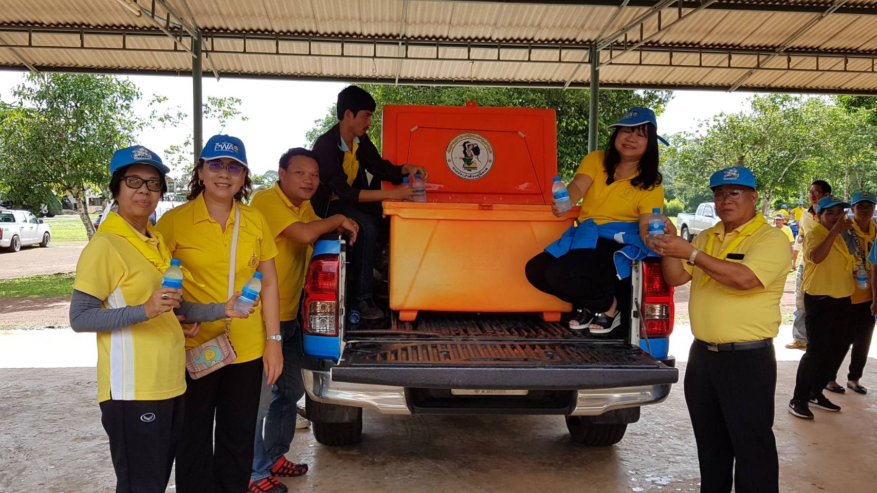 กปภ.สาขาขลุง ร่วมกิจกรรม "โครงการฟื้นฟูและพัฒนาลำน้ำคูคลอง  ฯ "