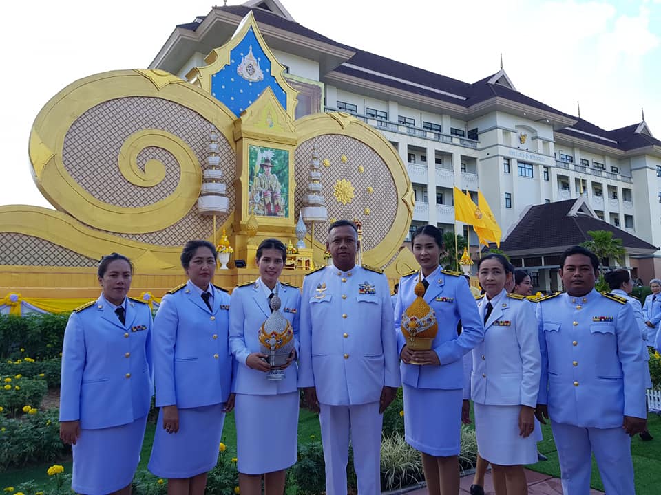 กปภ.สาขาระนอง ร่วมพิธีถวายเครื่องราชสักการะ และพิธีจุดเทียนถวายพระพรชัยมงคล เนื่องในโอกาสวันเฉลิมพระชนมพรรษา พระบาทสมเด็จพระเจ้าอยู่หัว ประจำปี 2562