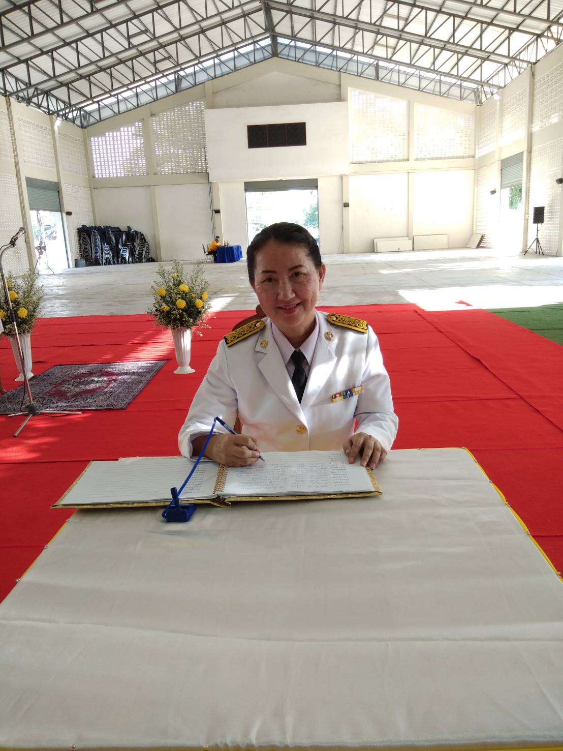 กปภ.สาขาจันดี เข้าร่วมกิจกรรมพิธีถวายเครื่องราชสักการะและพิธีจุดเทียนถวายพระพรชัยมงคลเนื่องในโอกาสวันเฉลิมพระชนมพรรษาพระบาทสมเด็จพระเจ้าอยู่หัว ประจำปีพุทธศักราช 2562