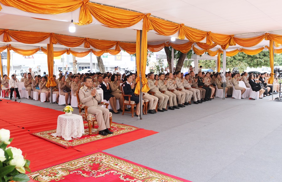 กปภ.สาขาปทุมธานีร่วมพิธีกราบสักการะพระปทุมธรรมราชครบรอบ 120 ปีและพีธีบวงสรวงสักการะเสาหลักเมืองจังหวัดปทุมธานี ประจำปี 2562