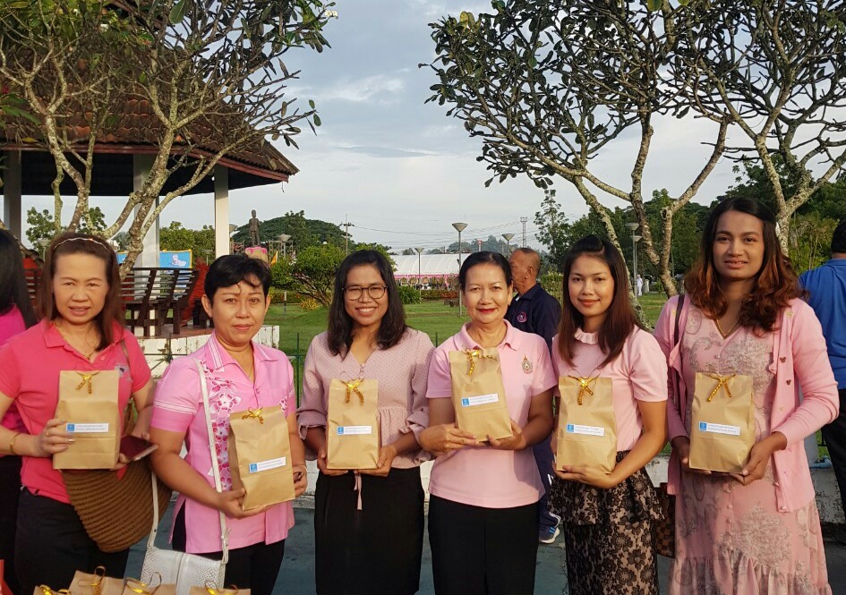 กปภ.สาขาทุ่งสง ร่วมทำบุญตักบาตร เนื่องในวันคล้ายวันสวรรคตพระบาทสมเด็จพระจุลจอมเกล้าเจ้าอยู่หัวมหาราช (วันปิยมหาราช)