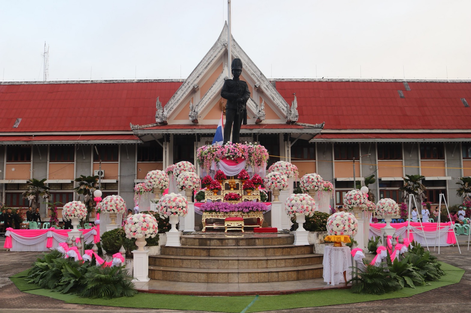 การประปาส่วนภูมิภาคสาขาน่าน เข้าร่วมพิธีบำเพ็ญกุศลและพิธีน้อมรำลึกเนื่องในวันคล้ายวันสวรรคตพระบาทสมเด็จพระจุลจอมเกล้าเจ้าอยู่หัว