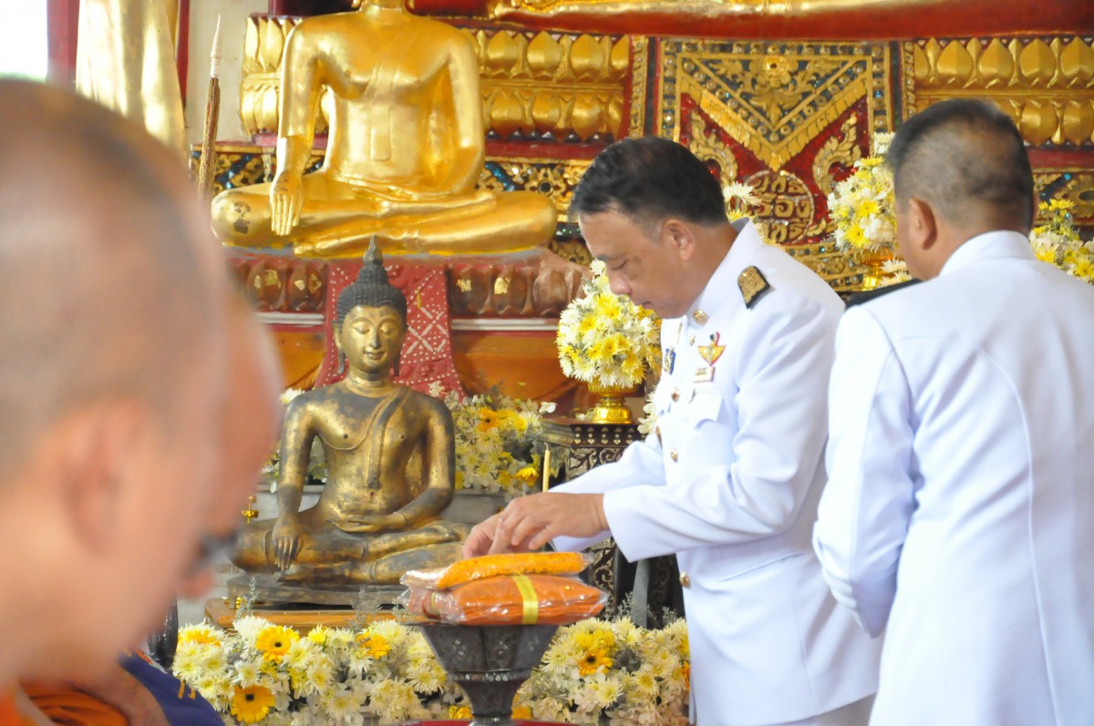 การประปาส่วนภูมิภาคเขต 6 นำโดย นายจักรพงศ์ คำจันทร์ ผู้อำนวยการฯ พร้อม นายยุทธศักดิ์ แพงเพ็ง ผู้ช่วยฯ นำทีมผู้บริหาร และพนักงานในสังกัด ร่วมงานพิธีสมโภชผ้าพระกฐินพระราชทาน ในวันศุกร์ที่ 1 พฤศจิกายน 2562 และประกอบพิธีถวายผ้าพระกฐินพระราชทาน ในวันเสาร์ที่ 2 พฤศจิกายน 2562  ณ วัดสว่างอารมณ์ ต.เมืองสวรรคโลก อ.สวรรคโลก จ.สุโขทัย 