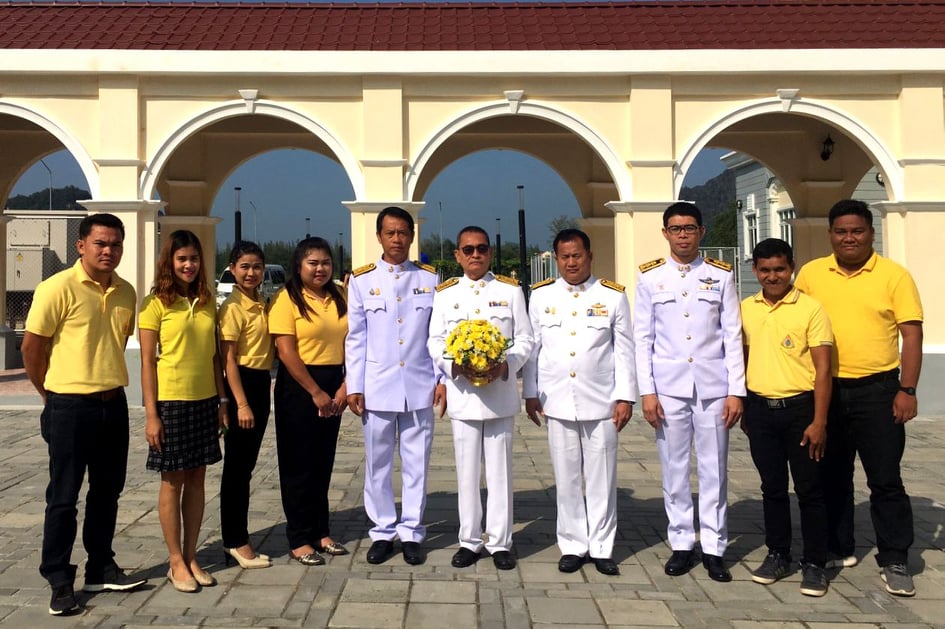กปภ.สาขาพังงา ร่วมพิธีวางพานพุ่มดอกไม้สด เนื่องในวันพระบิดาแห่งฝนหลวง ประจำปี 2562