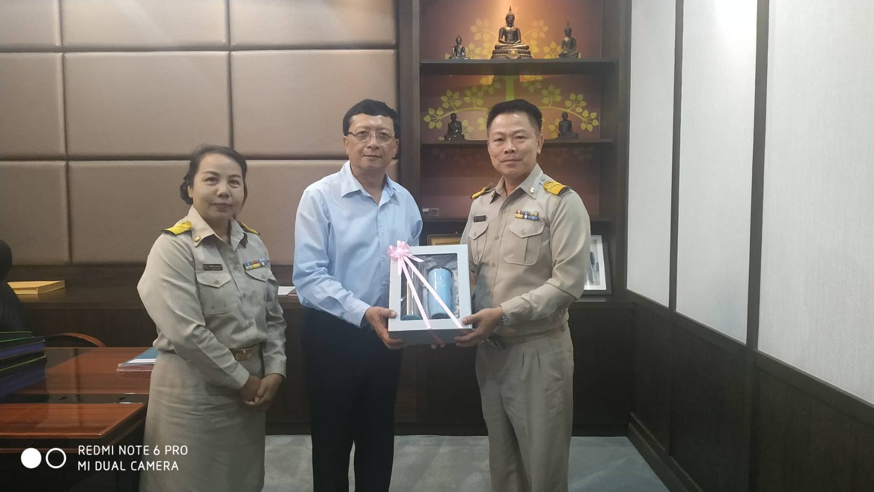 ผู้จัดการการประปาส่วนภูมิภาคสาขาตะกั่วป่าเข้าพบ นายบำรุง ปิยนามวานิช นายกองค์การบริหารส่วนจังหวัดพังงา  เพื่อสวัสดีปีใหม่ 2563 พร้อมมอบของที่ระลึก กปภ. เป็นของขวัญปีใหม่ และหารือถึงการเตรียมความพร้อมรับมือสถานการณ์น้ำและการขาดแคลนน้ำดิบในช่วงฤดูแล้งหรือสภาวะฝนทิ้งช่วง