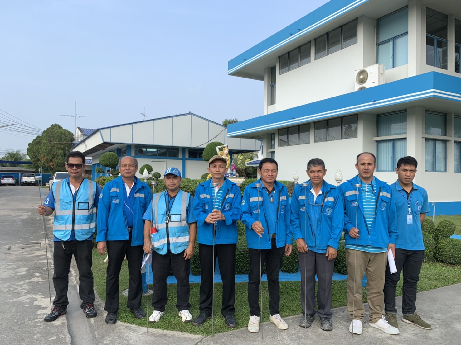 กปภ.สาขาสามพราน ลงพื้นที่สำรวจหาท่อแตก/รั่ว เพื่อลดน้ำสูญเสียและเพิ่มปริมาณน้ำจำหน่าย