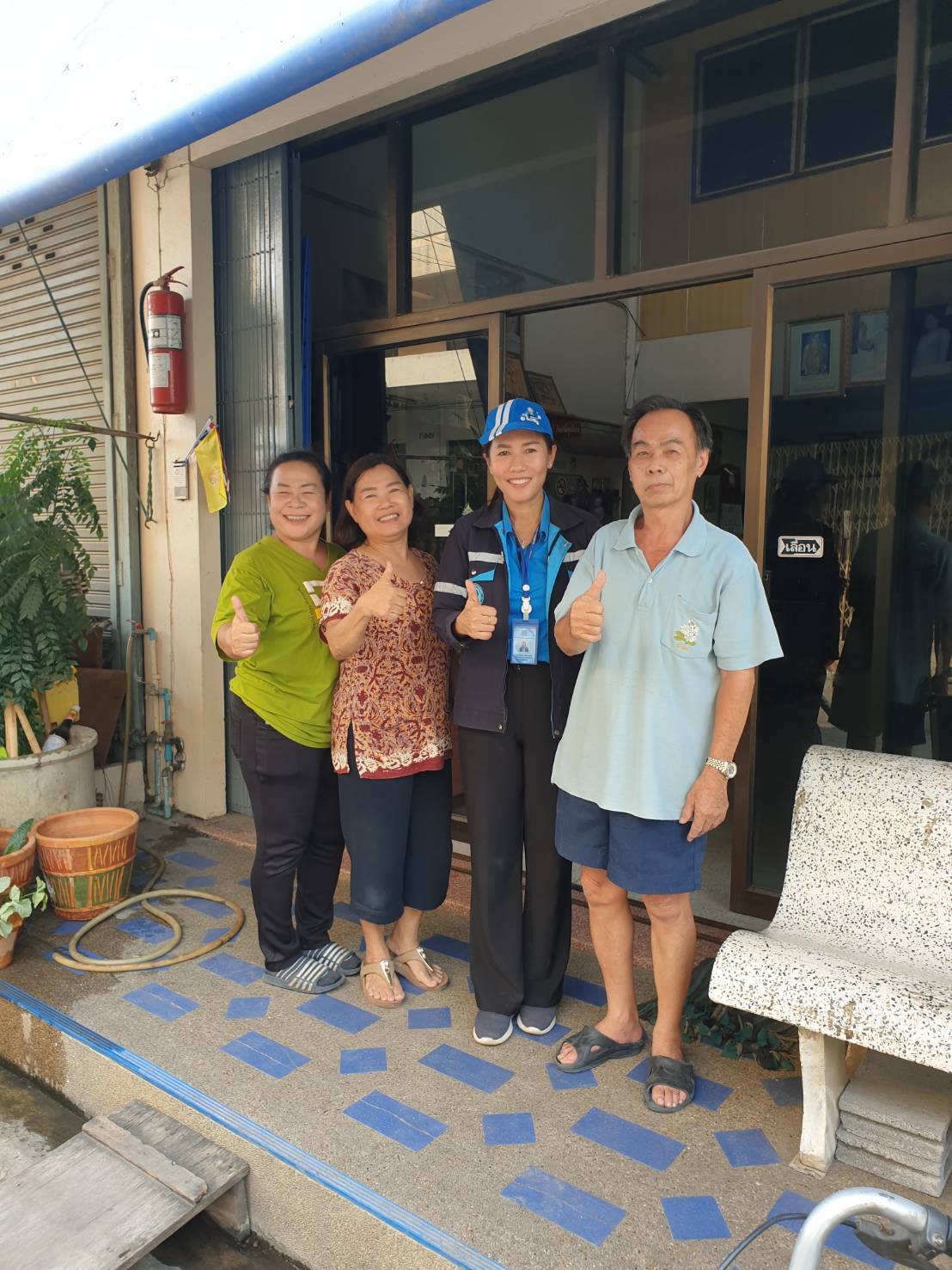 พบปัญหาเราเร่งแก้ไข (กปภ.สาขาพนมทวน เร่งลงพื้นที่แก้ไขปัญหาน้ำไหลอ่อน)