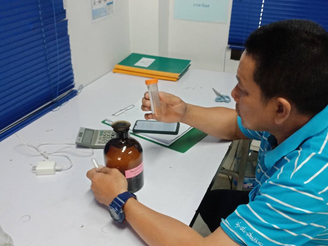 กปภ.สาขาสมุทรสงคราม ลงพื้นที่ตรวจวัดคุณภาพน้ำดิบ