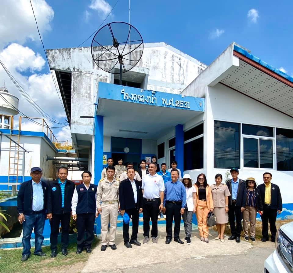 การประปาส่วนภูมิภาคสาขากระบี่ การประปาส่วนภูมิภาคเขต4 ร่วมประชุมและหารือเพื่อแลกเปลี่ยนความคิดเห็นกับคณะกรรมาธิการวิสามัญพิจารณาศึกษาแนวทางการบริหารจัดการลุ่มน้ำทั้งระบบ สภาผู้แทนราษฎร พร้อมร่วมลงพื้นที่ศึกษาดูงานเรื่องปัญหาน้ำในพื้นที่อ่าวไร่เลย์ และเกาะพีพี ต.อ่าวนาง อ.เมืองกระบี่ จ.กระบี่ และเยี่ยมชมสถานีสูบจ่ายน้ำตลาดเก่า ต.กระบี่ใหญ่ อ.เมืองกระบี่ จ.กระบี่ กปภ.สาขากระบี่
