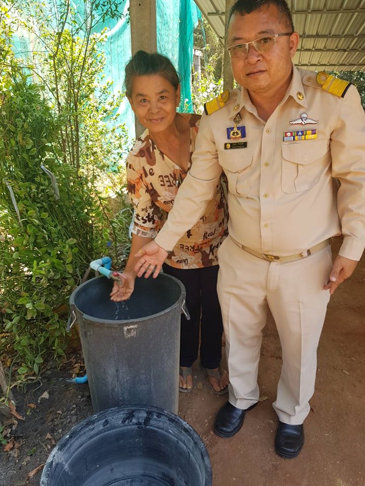 กปภ.สาขาสมุทรสงคราม ลงพื้นที่ตรวจสอบแก้ไขปัญหาน้ำประปาไม่ไหลบริเวณพื้นที่ปลายท่อ ต.ยี่สาร