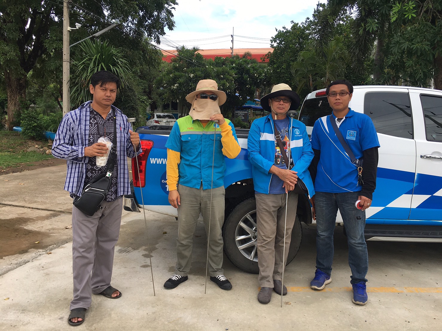 การประปาส่วนภูมิภาคสาขาด่านช้าง ออกหาท่อรั่วท่อแตก