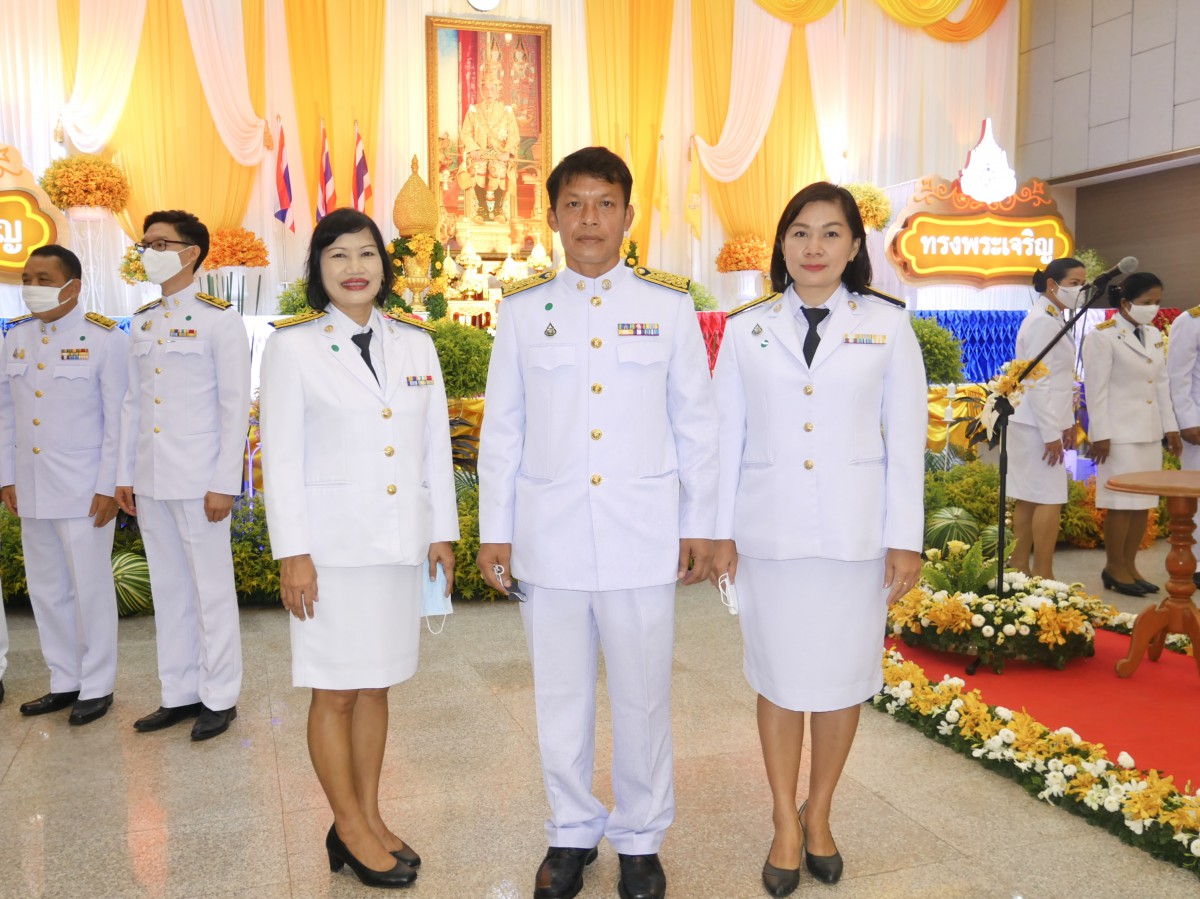 การประปาส่วนภูมิภาคสาขากระบี่ ร่วมพิธีทำบุญตักบาตรเพื่อถวายเป็นพระราชกุศลเฉลิมพระเกียรติ และลงนามถวายพระพรชัยมงคล สดุดีเฉลิมพระเกียรติถวายพระพรชัยมงคล พร้อมกล่าวคำถวายสัตย์ปฏิญาณตน เนื่องในโอกาสวันเฉลิมพระชนมพรรษาพระบาทสมเด็จพระเจ้าอยู่หัว 28 กรกฎาคม 2563