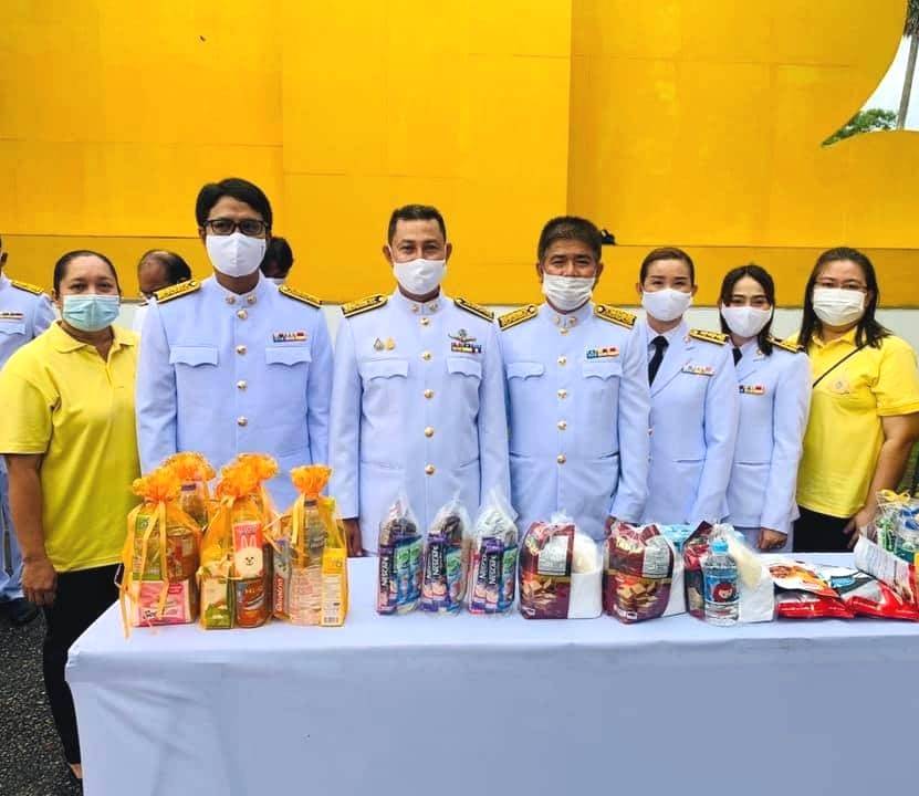 กปภ.สาขาภูเก็ต เข้าร่วมพิธีทำบุญตักบาตรข้าวสารอาหารแห้งพระสงฆ์ เนื่องในโอกาสวันเฉลิมพระชนมพรรษา พระบาทสมเด็จพระวชิรเกล้าเจ้าอยู่หัว ประจำปีพุทธศักราช 2563